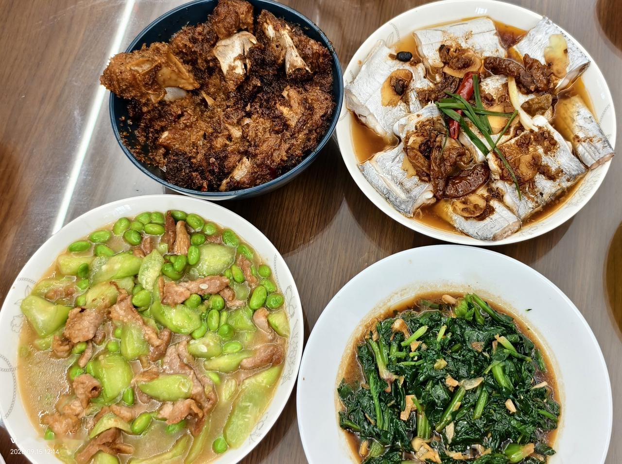 闺女长大了，飞远了，但只要回到家，这口熟悉的味道就能把她瞬间拉回小时候。

今天