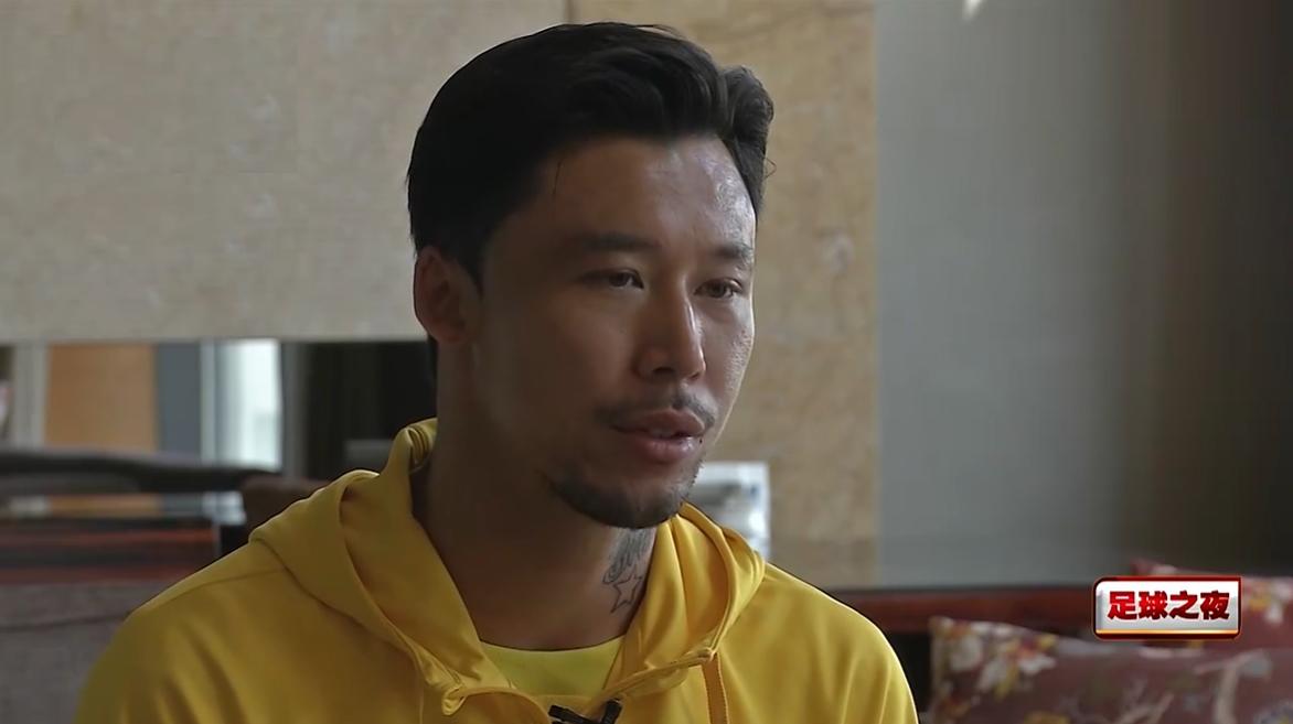 张五这人，你说他实诚吧，也的确大差不差。然而在所谓出国留洋这茬上，时不时恶心一下