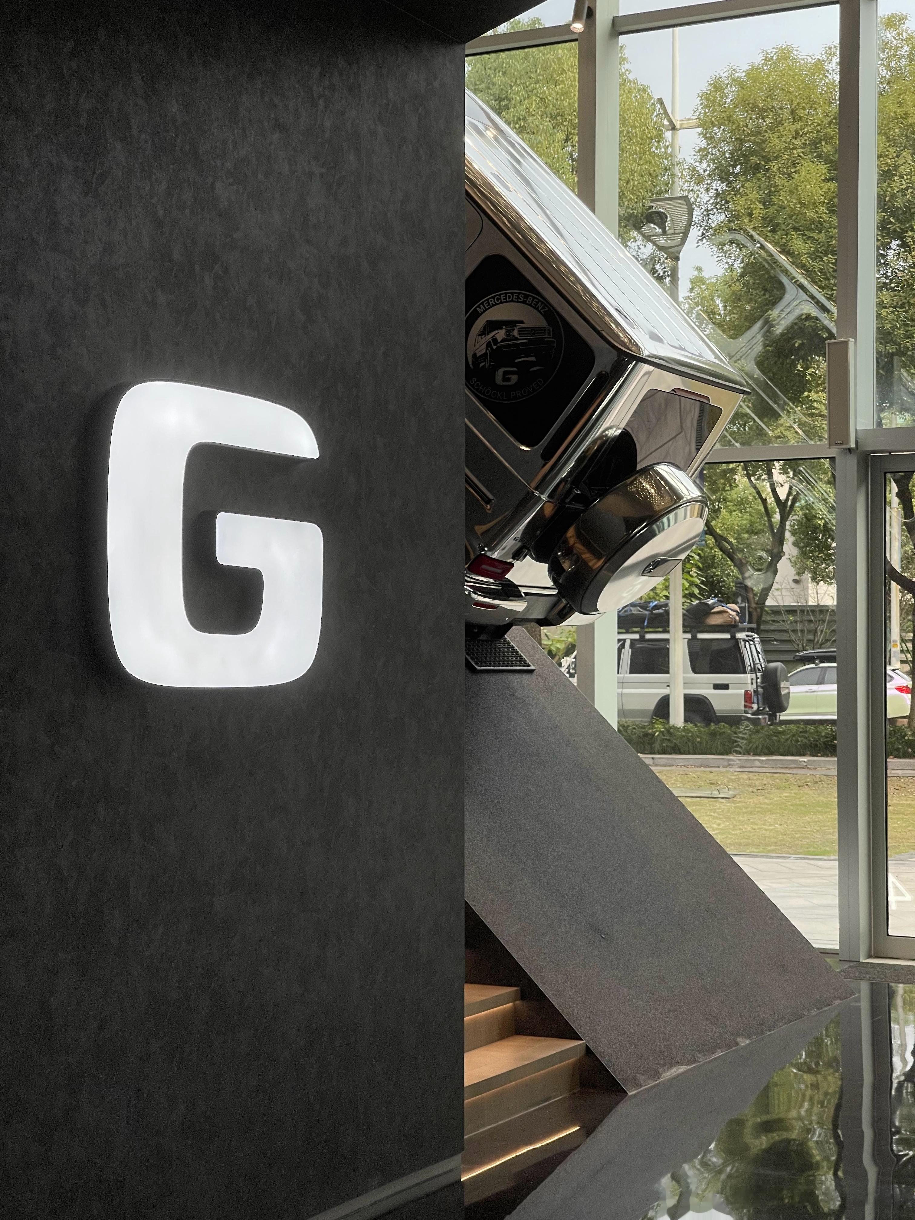 图中有亮点[喵喵] ​​​