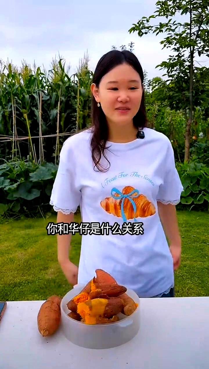 刷到一句把评论区炸翻的回应。
有人追问张家齐：和华仔啥关系？
她甩出“异父异母的