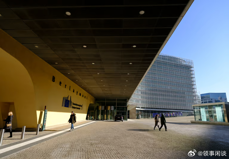 【欧盟委员会反骚扰团队收到1000起投诉】（政治报）据《POLITICO》获得的