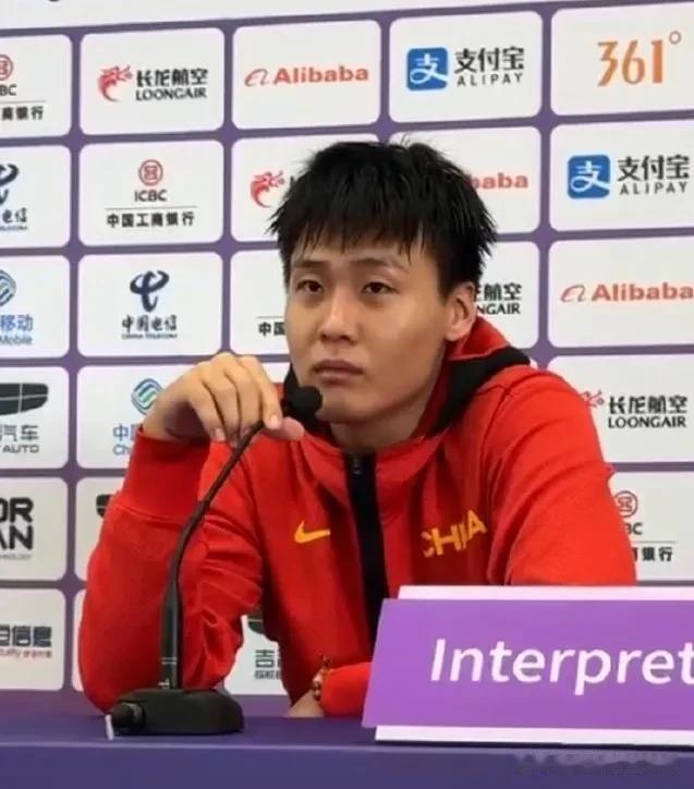 #赵睿说抱歉给大家添堵了# 道歉的不应该是张镇麟，王哲林，赵继伟吗？赵睿还是有拼