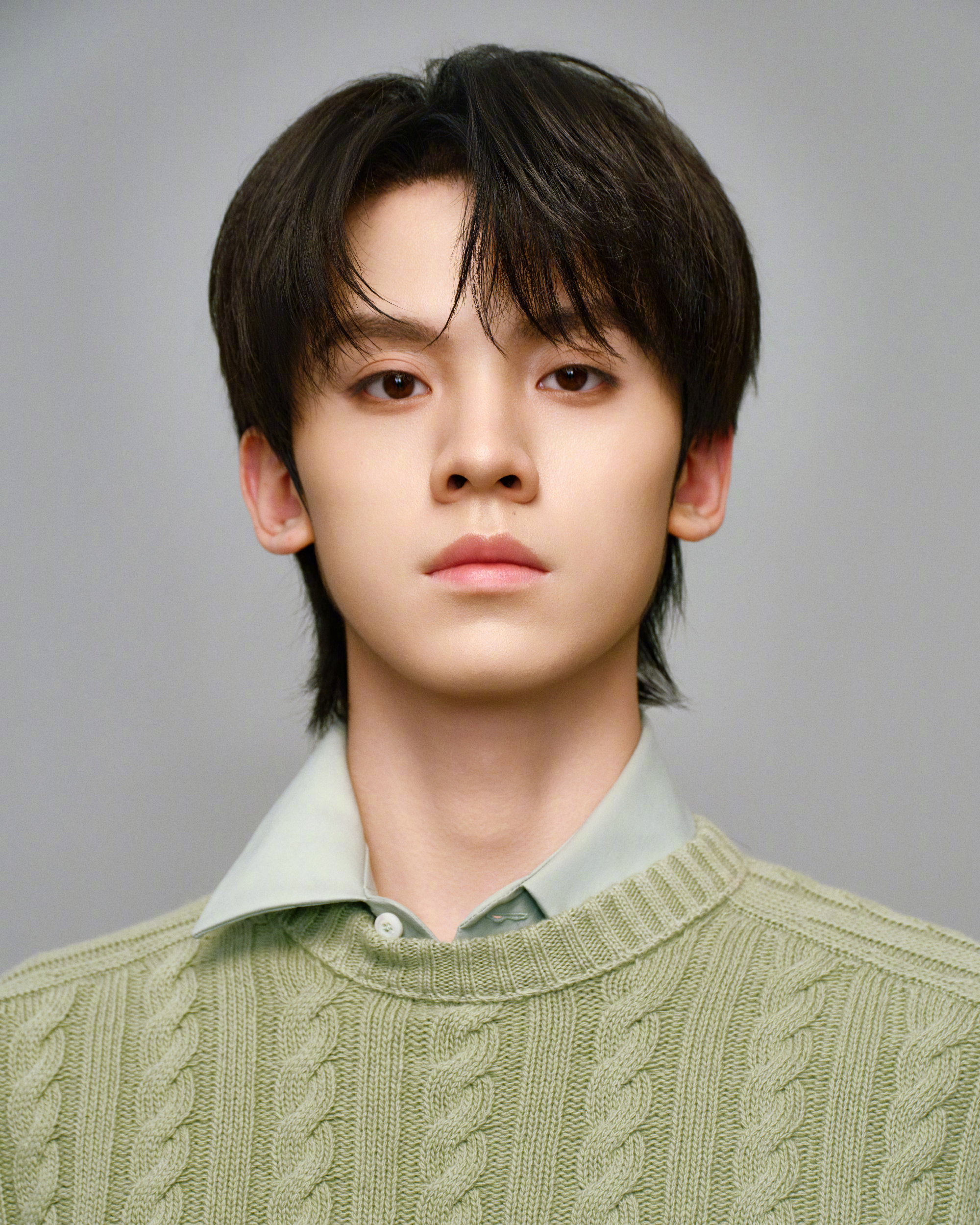 Prada登陆少年怼脸图 朱志鑫、张泽禹、张极、左航、苏新皓 