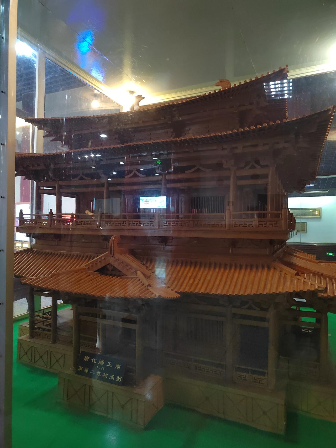 历朝历代的滕王阁，你更喜欢哪一款？

众所周知，滕王阁是江南四大名楼之一，坐落于