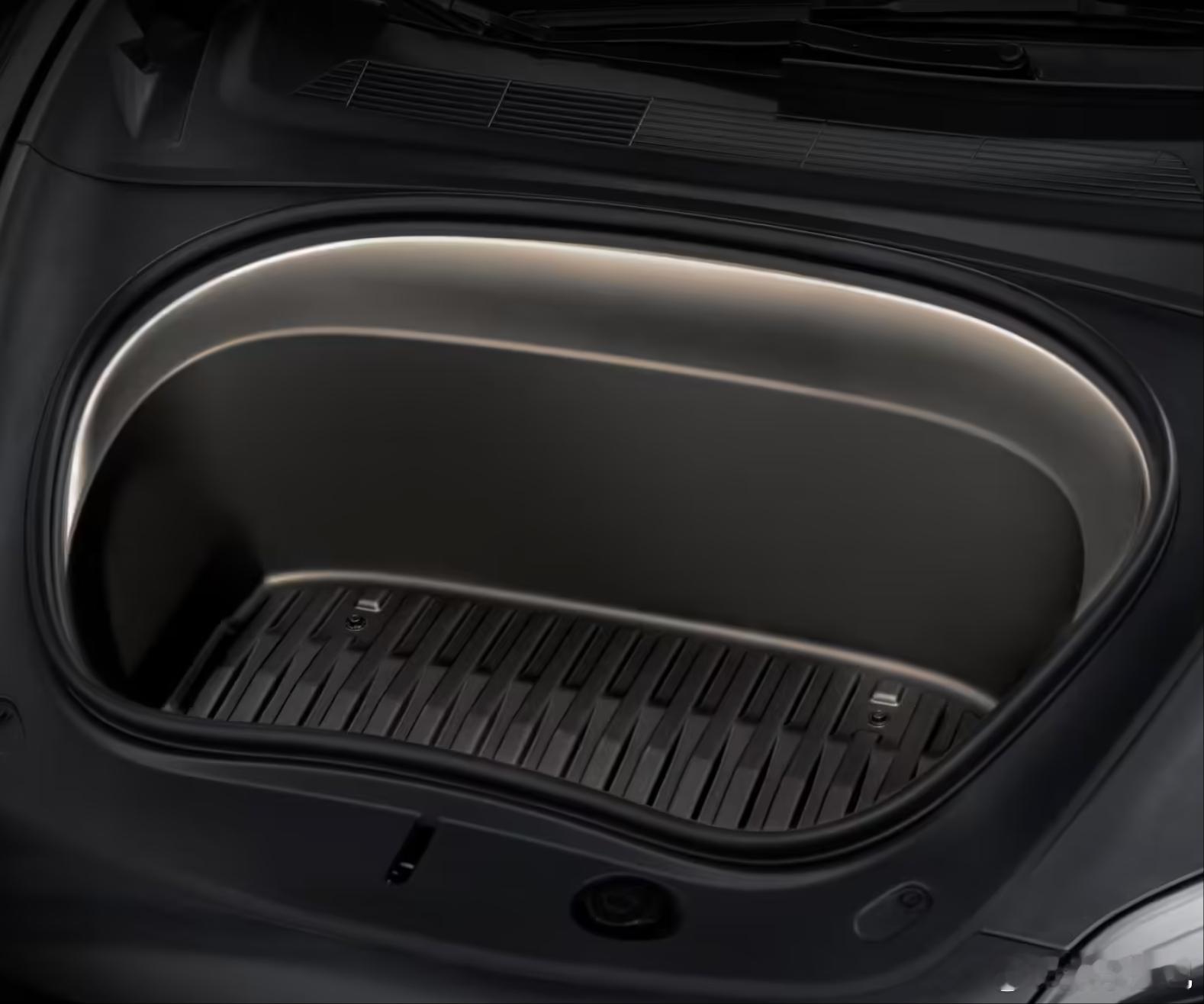 加个灯💡特斯拉 Model 3/Y 上架前备箱氛围灯，Model Y 为 36