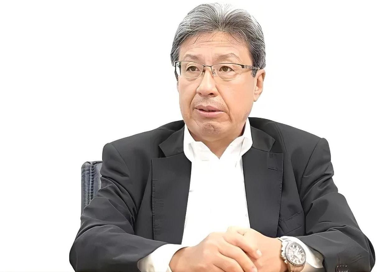 日本前首相安倍晋三留下的“托孤老臣”今井尚哉闯入高市早苗的办公室就破口大骂，直接