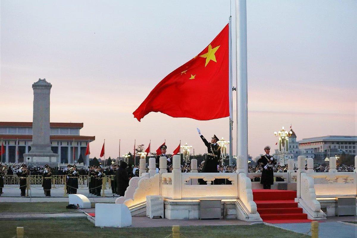 7位岛内人士，不惧绿色恐吓！
国庆公开祝福祖国节日快乐的台湾政客与名嘴。
1. 