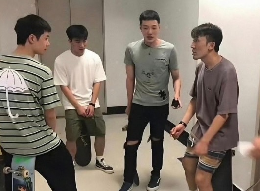 五年前的王一博竟然是这个样子！王一博人鱼立项 