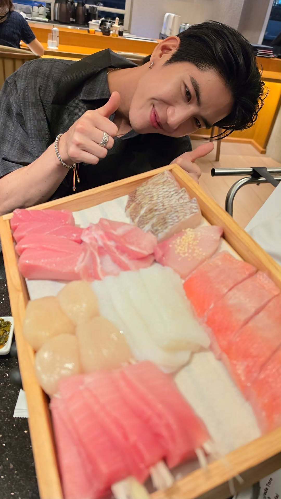 满满一盒刺身拼盘🍣👍🏻​​​