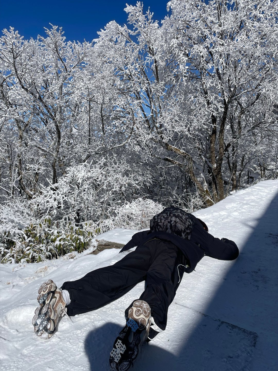 年轻就是好，直接睡了 