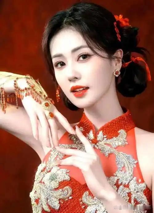 为什么白鹿稍微有点风吹草动就会在热搜上被骂成筛子？
 
内娱90后女演员的资源蛋