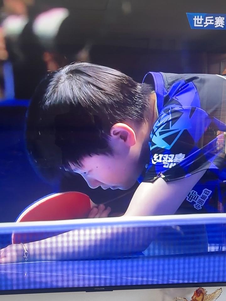 莎莎暴打金娜英，
休想撼动我女乒。
越战越勇真给力，
为国争光最光荣！