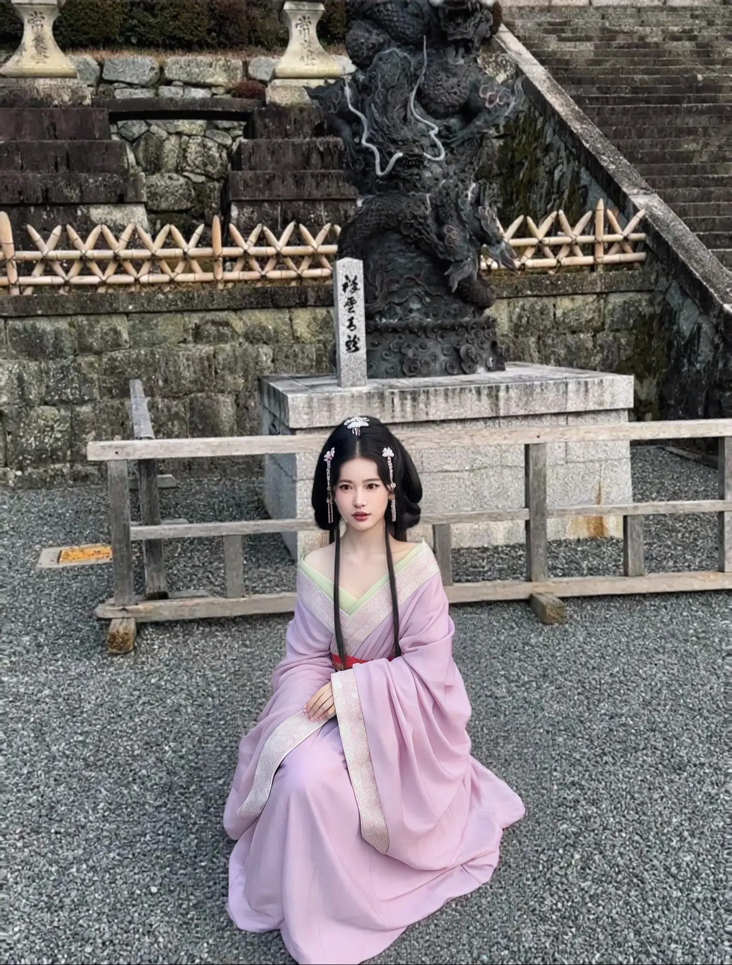 双胞胎 哈哈 还是咱中国的衣服好看京都