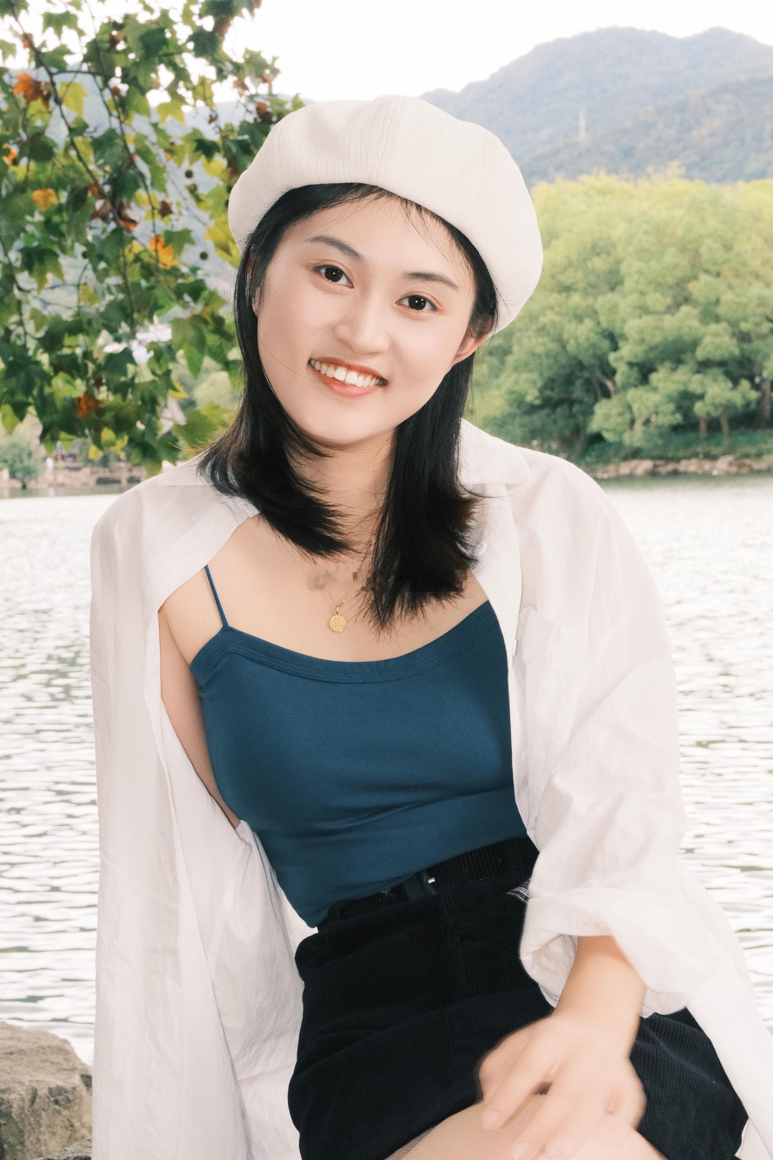 临海[超话]  此刻，恰好～绿树环湖，水波温柔，在临海，邂逅江南湖光。  ​​​