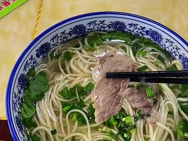 【兰州拉面改名了！但这次，青海人笑了，兰州人哭了，全网都沉默了……】

各位看官