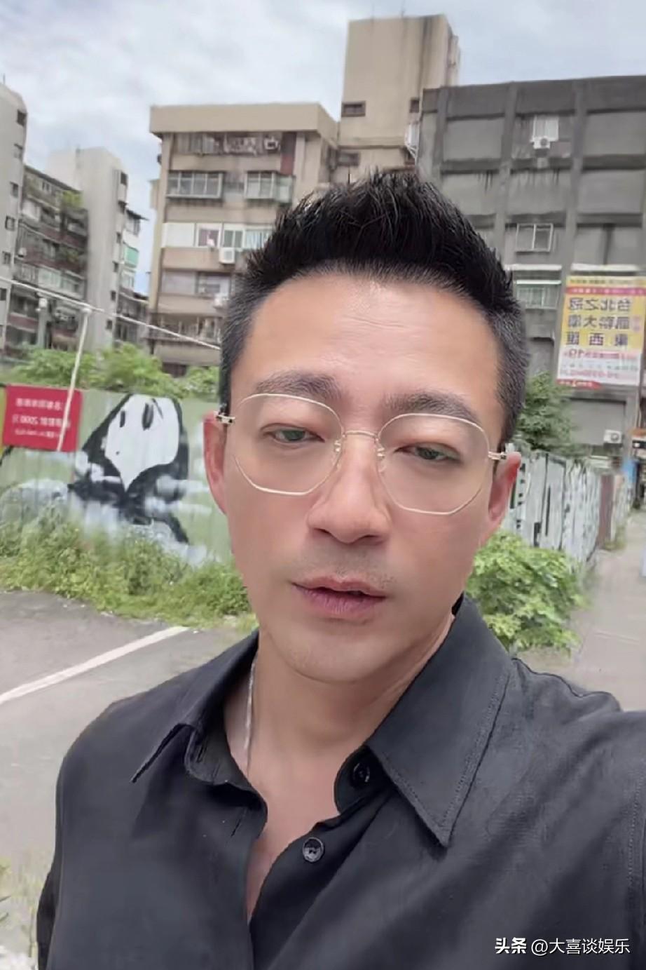 说实话，我现在开始欣赏汪小菲了。

这次去看孩子，出去玩只带了小玥儿，因为箖箖去