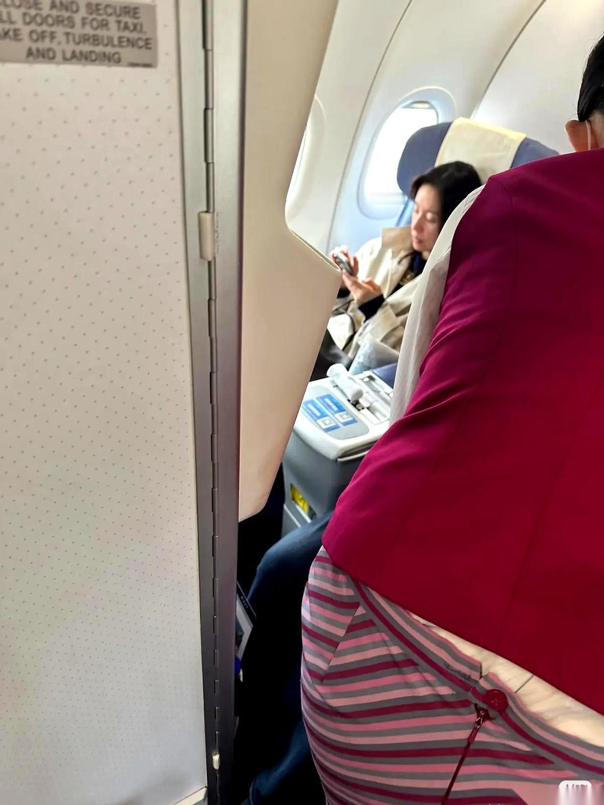 我今天算是彻底明白了，什么叫老天爷追着喂饭吃。
也明白了，什么叫我们这些凡人，纯