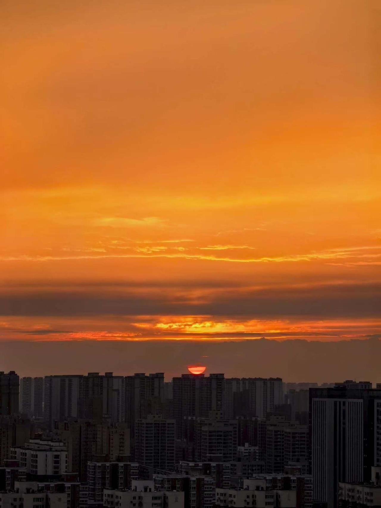 即使是过来人，也不要去勉强别人接受你的经验。
上午上班时，一个从前单位的同事说好
