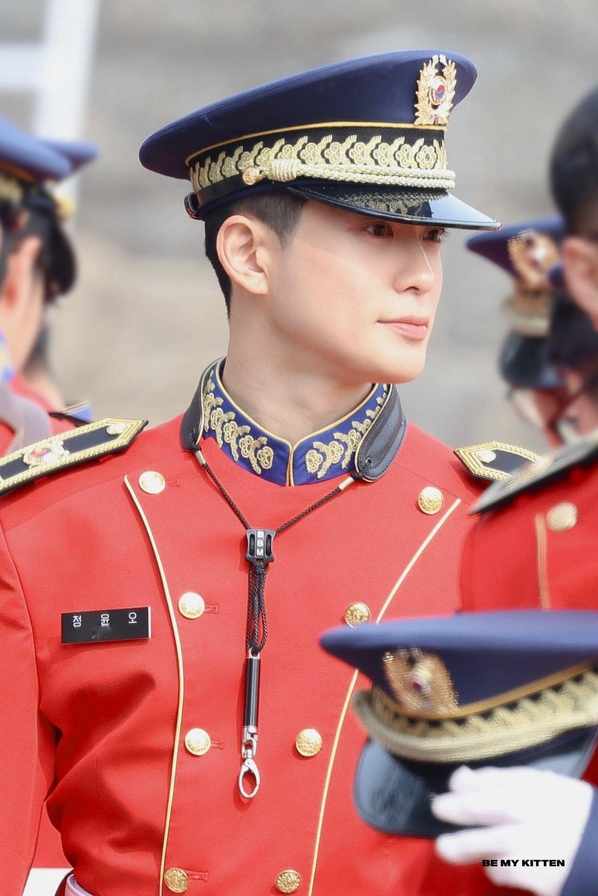 距离退伍还剩3个月的NCT郑在玹 