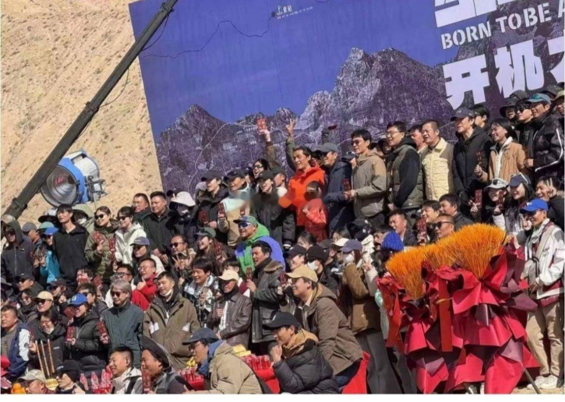 杨紫、胡歌《生命树》开机路透 ，高原实景一定会很震撼吧！ ​​​