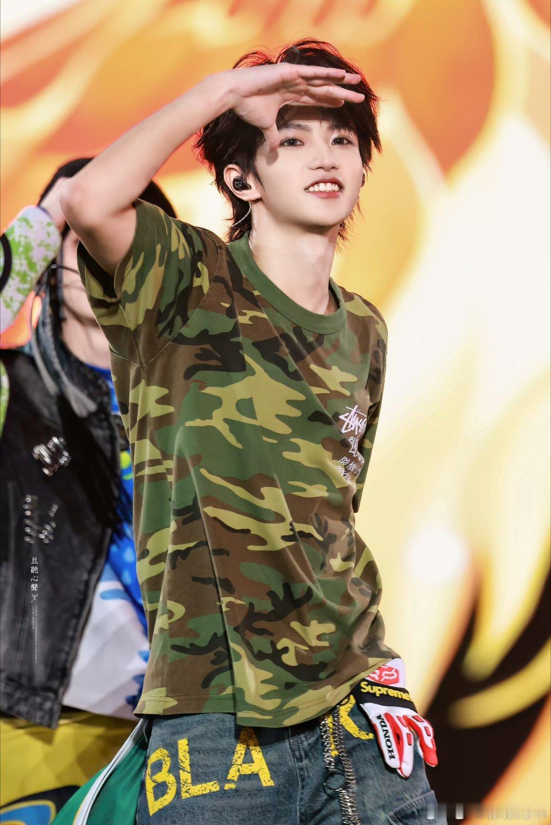 穆祉丞高会真的恭喜恭喜！一步一个脚印稳稳向上走，这份踏实和努力真的太让人佩服了！