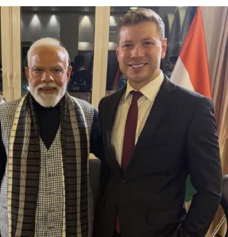 莫迪有些生气了，本以为这次访问以色列的旅行是非常轻松愉快的，但是却被内塔尼亚胡的