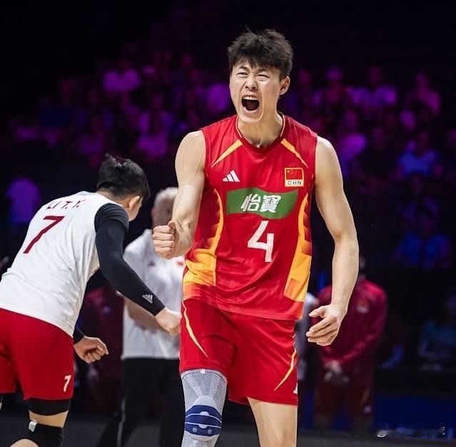谢天谢地！中国终于从绿保身上撕下一局。
目前也是美国站唯一的一局。
实现我赛前的