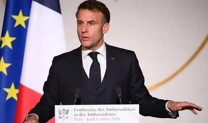 【马克龙：首批法国士兵已抵达格陵兰岛】法国总统马克龙15日对法国军队发表新年致辞