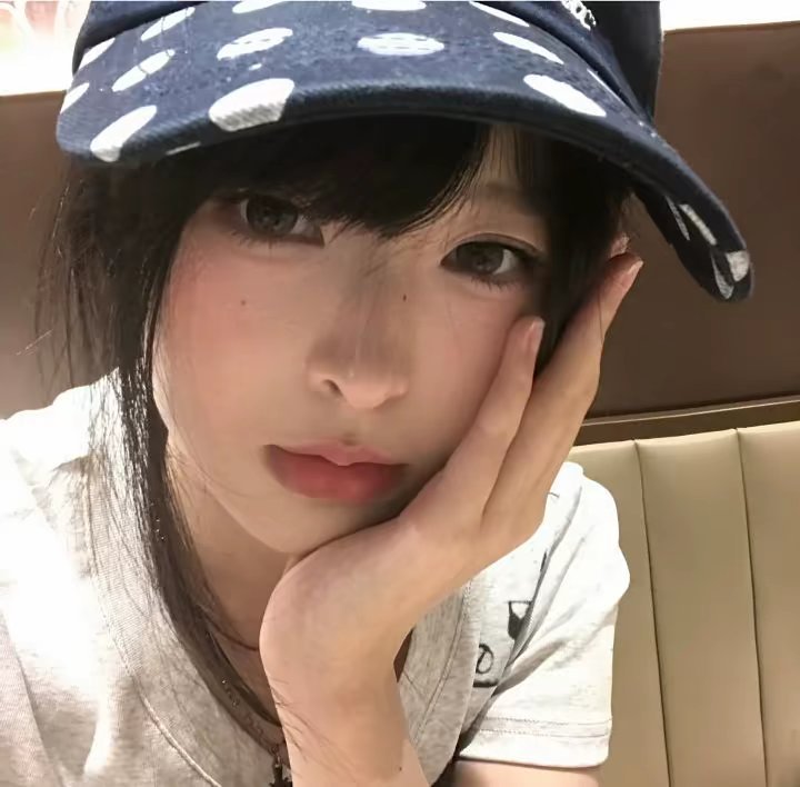 享受一个人的安稳 期待两个人的热闹WeChat头像∥真人