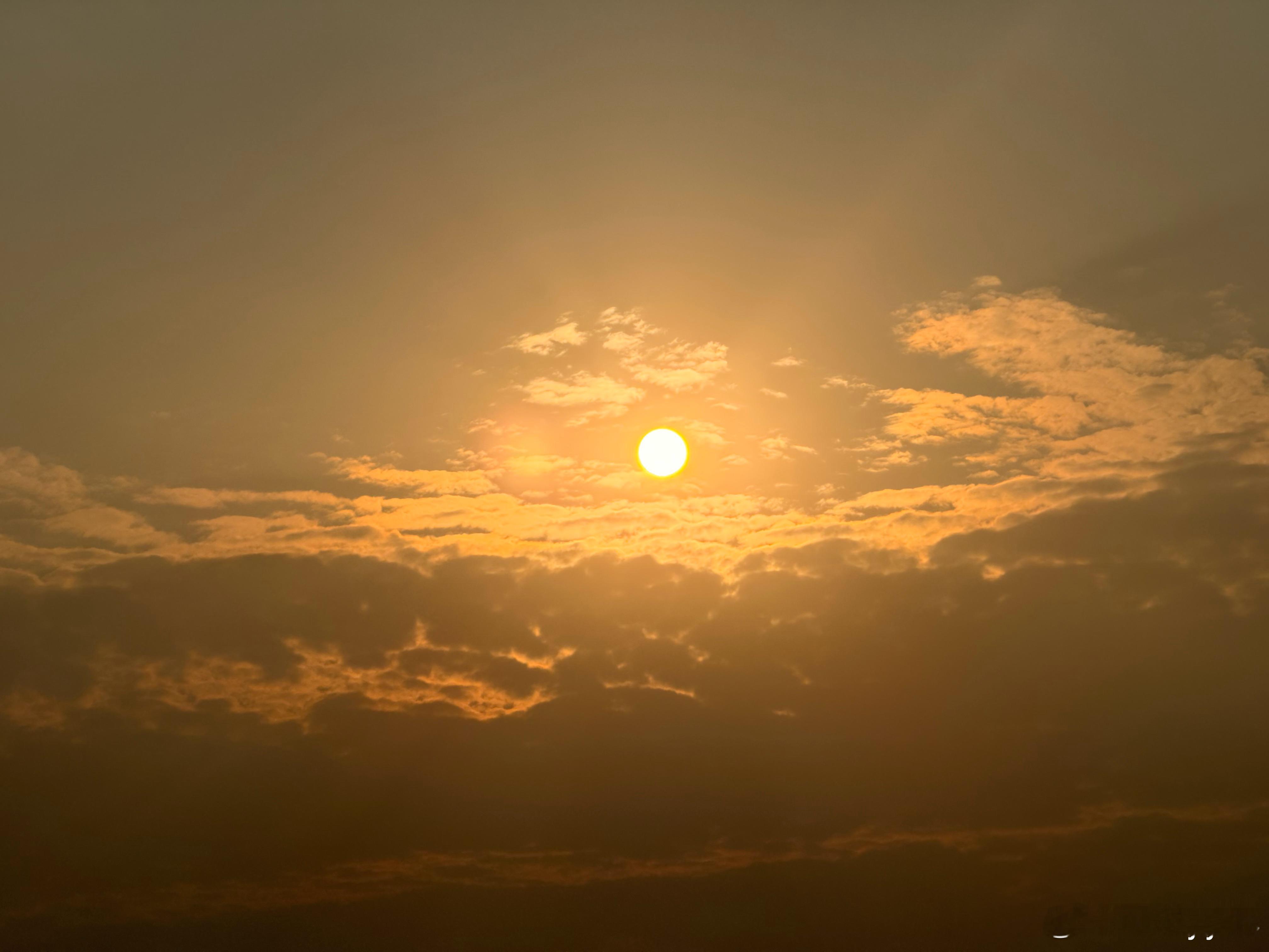 炒股15年，散户最稳最轻松的3种赚钱方式1. 大跌抄底宽基ETF，不选股不盯盘，