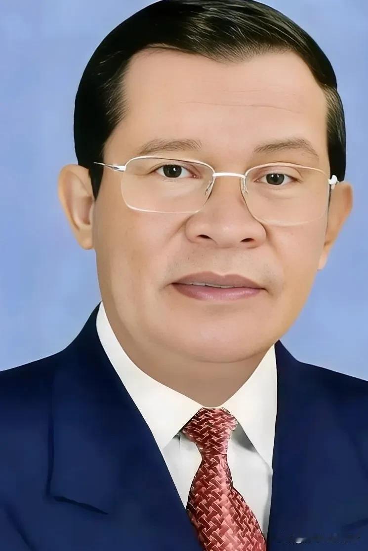 柬埔寨宣布的消息，
 12月13日，柬埔寨新闻部大臣奈帕德拉通过央视新闻发声：泰