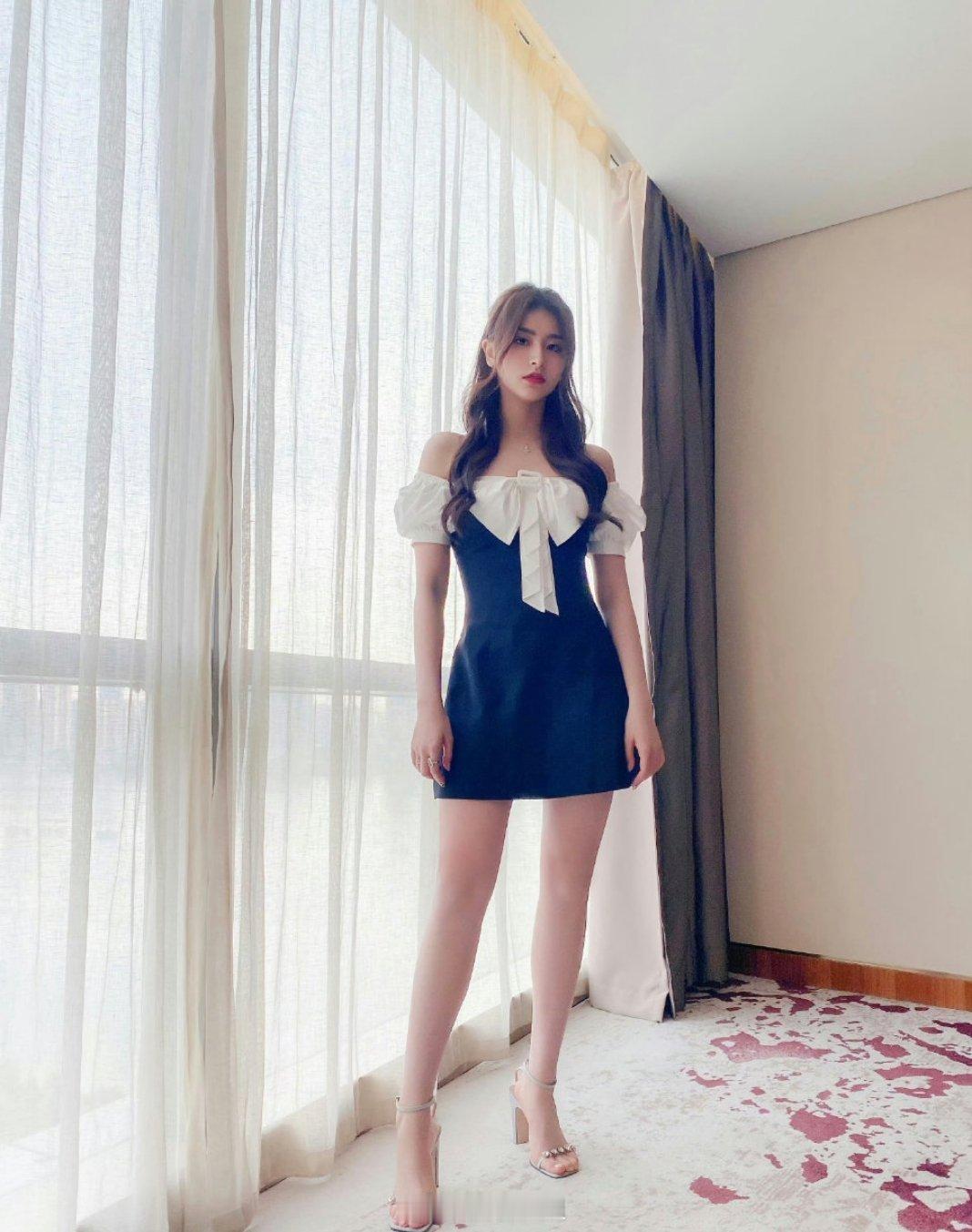 金子涵曾诉说她被别人毁了十年 当年选秀出圈的颜值美人，耗费十年光阴却满心疲惫，长
