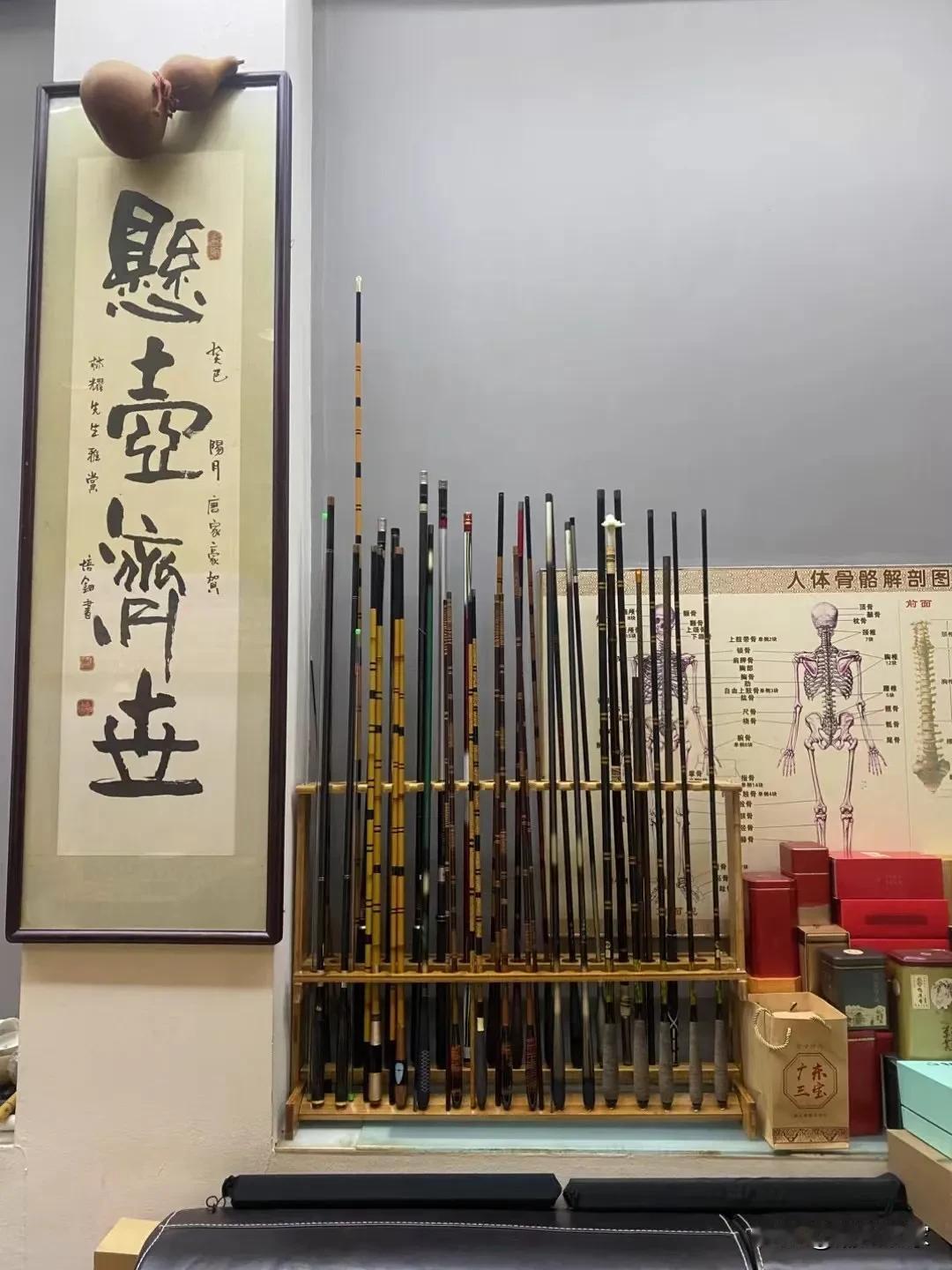 当然你也可以选择在网络上找那些工厂批发