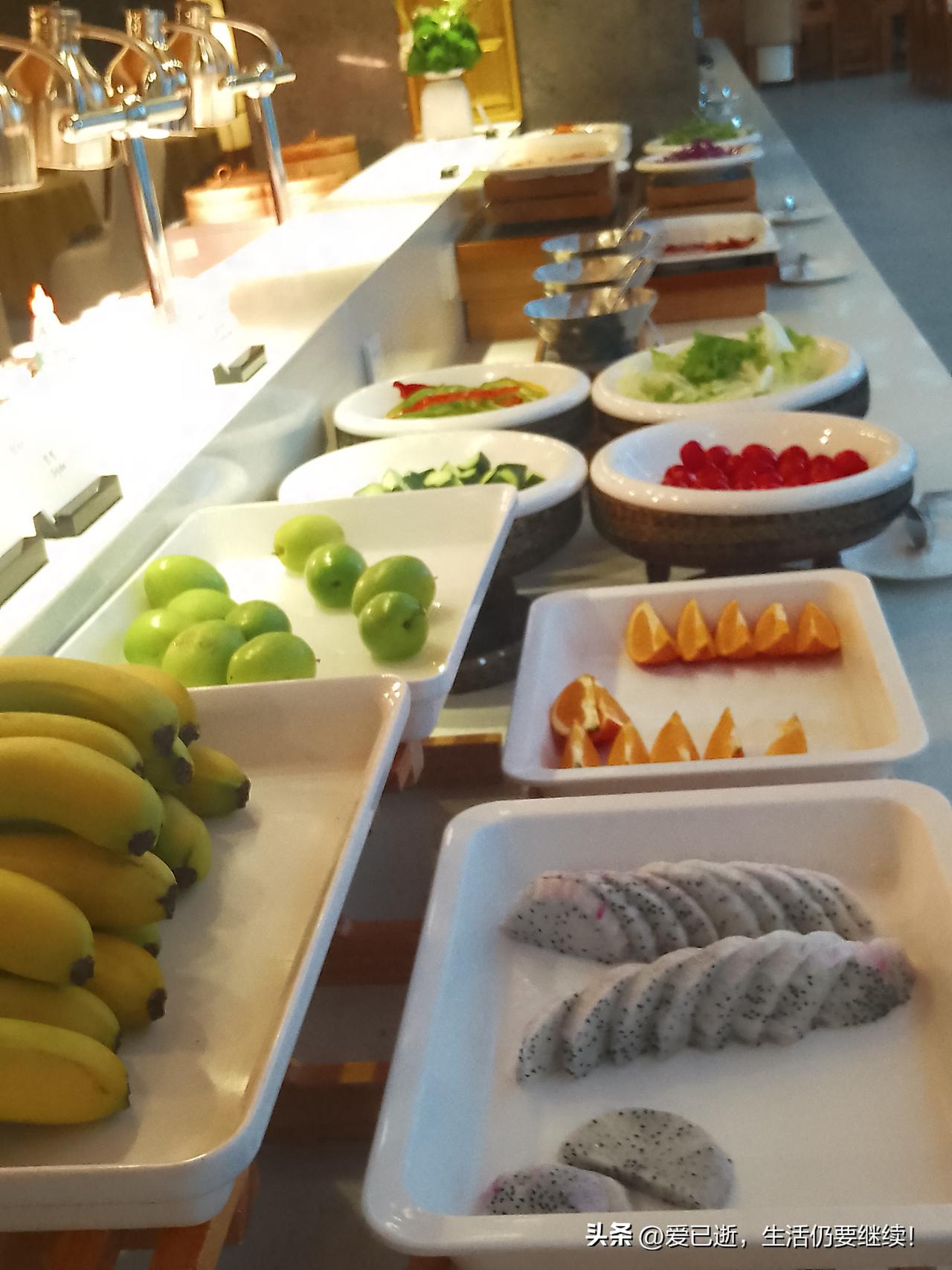 低压电工证容易考吗?不容易，而且感觉很难！理论知识题比考驾驶证的题还多几百道！电