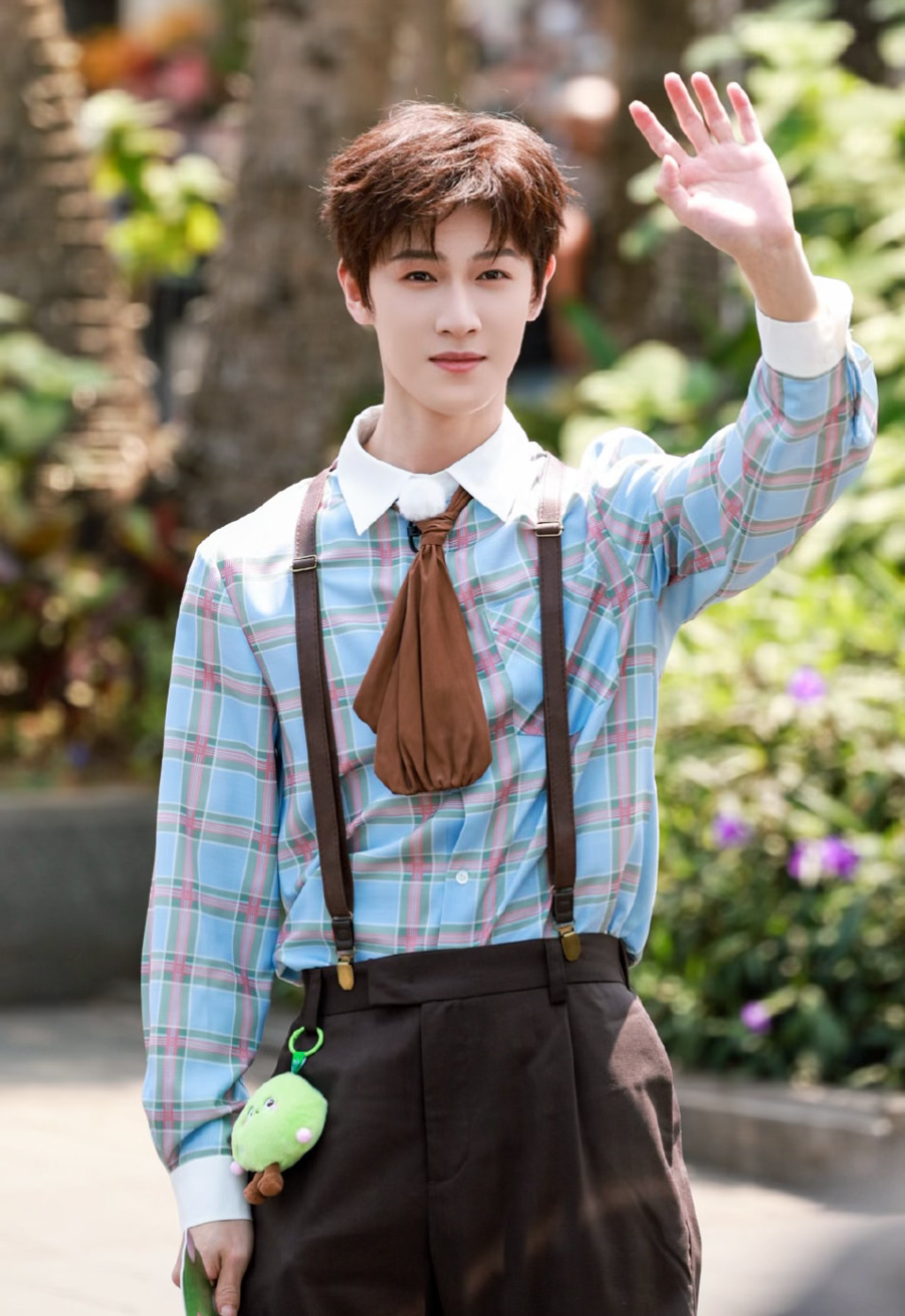 李昀锐问跑男先迈左脚还是右脚奔跑吧 别人上跑男是来玩游戏的，李昀锐是来上哲学课的