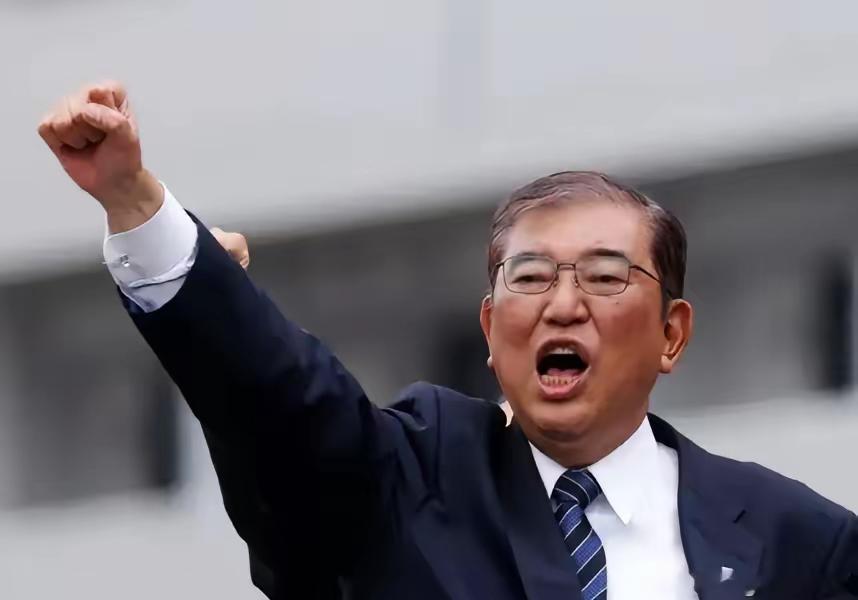 日本这招做的真绝！中美贸易战打得火热的时候，日本突然跟进制裁，断供了十多种关键半