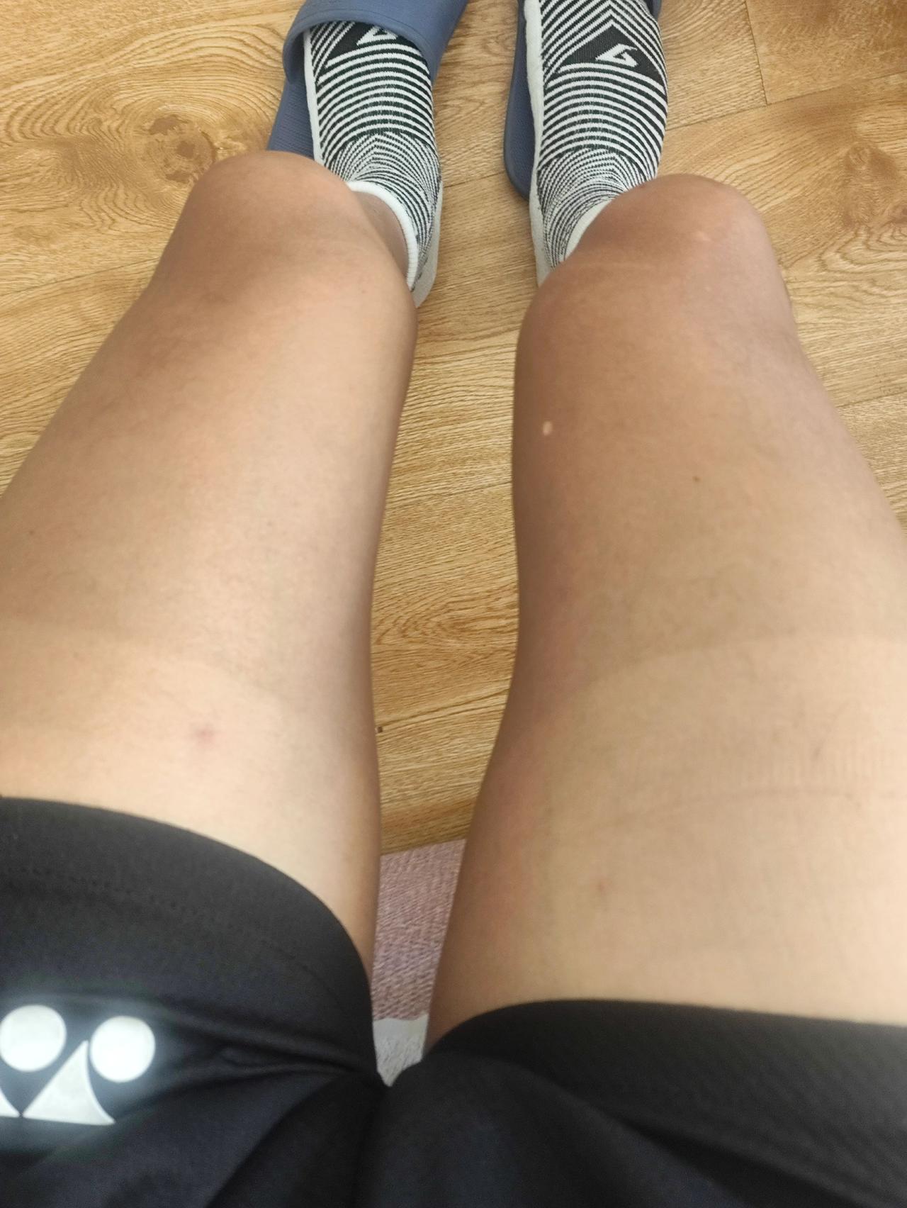 弄块奖牌真不容易啊，带你看看红海滩的热度，本来就黑，又上了一个黑度，无遮无拦的爽