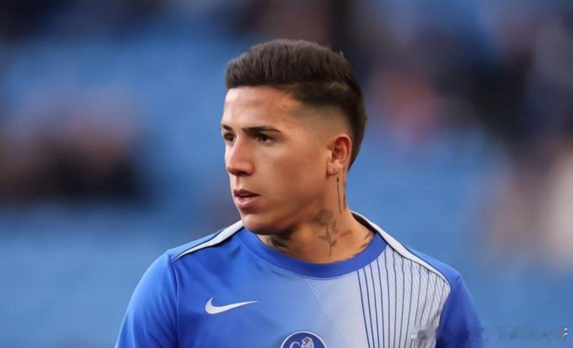 据The Athletic的消息，曼城考虑今夏引进恩佐，皇马也对他感兴趣。报道称