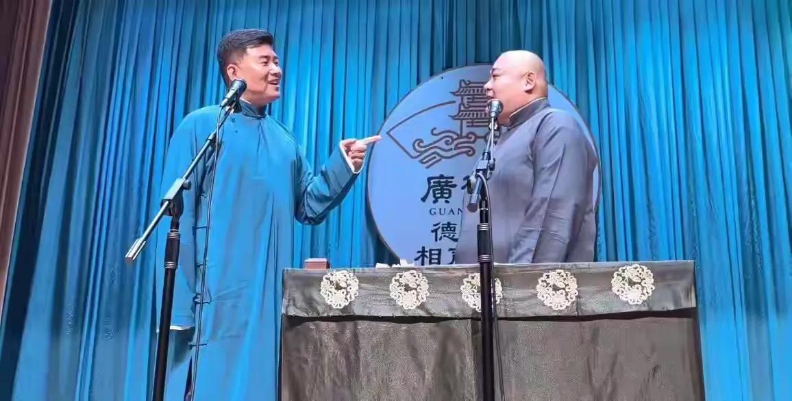 杨鹤通这波操作，才是真正的跟高手过招。
杨主任直播中说的“扛旗”之类的话，绝无恶