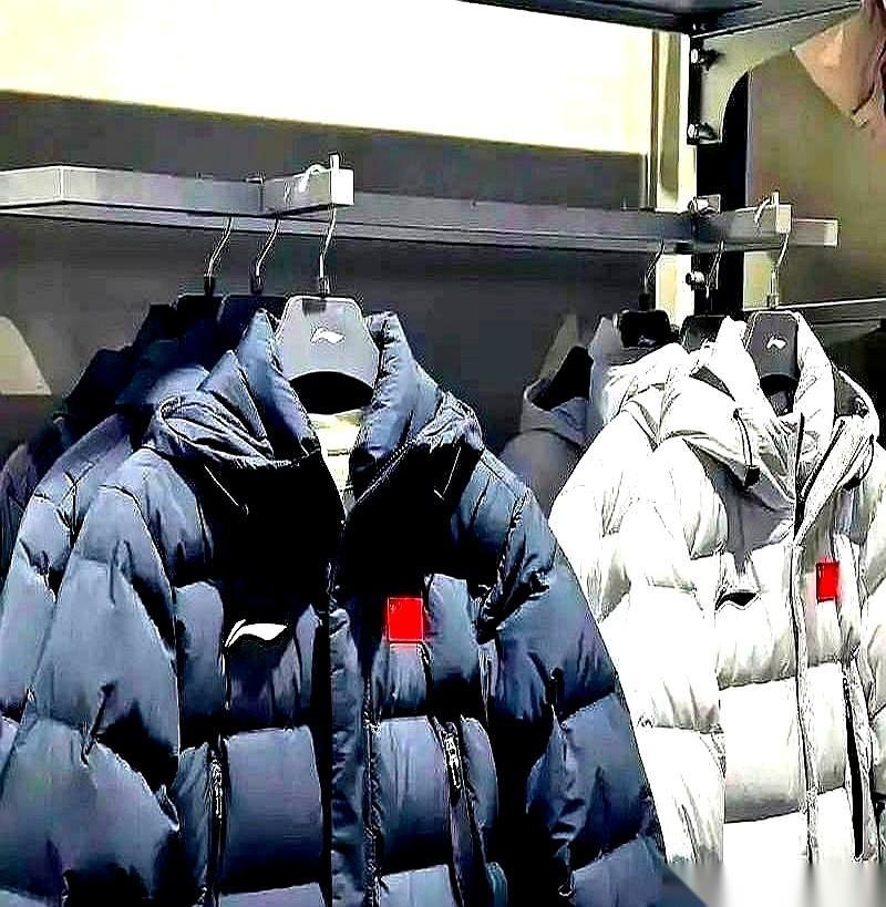 安踏这波操作也太绝了吧！被“踢”出国家队领奖台，居然一点不慌？
16年的合作说断