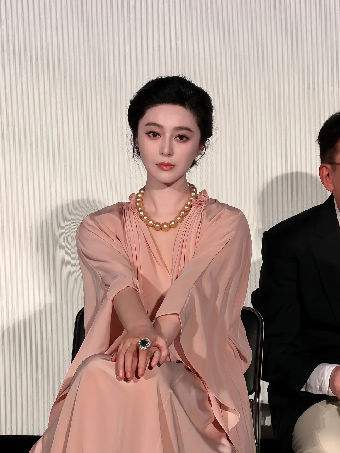 迪丽热巴和范冰冰同款项链  谁带更有气质 