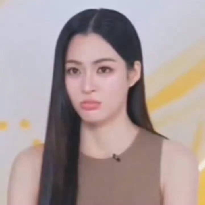 今天可能不更，周五不更，晚上先别等我了宝贝们。明天一定会更小鼯，两个就见面了。 