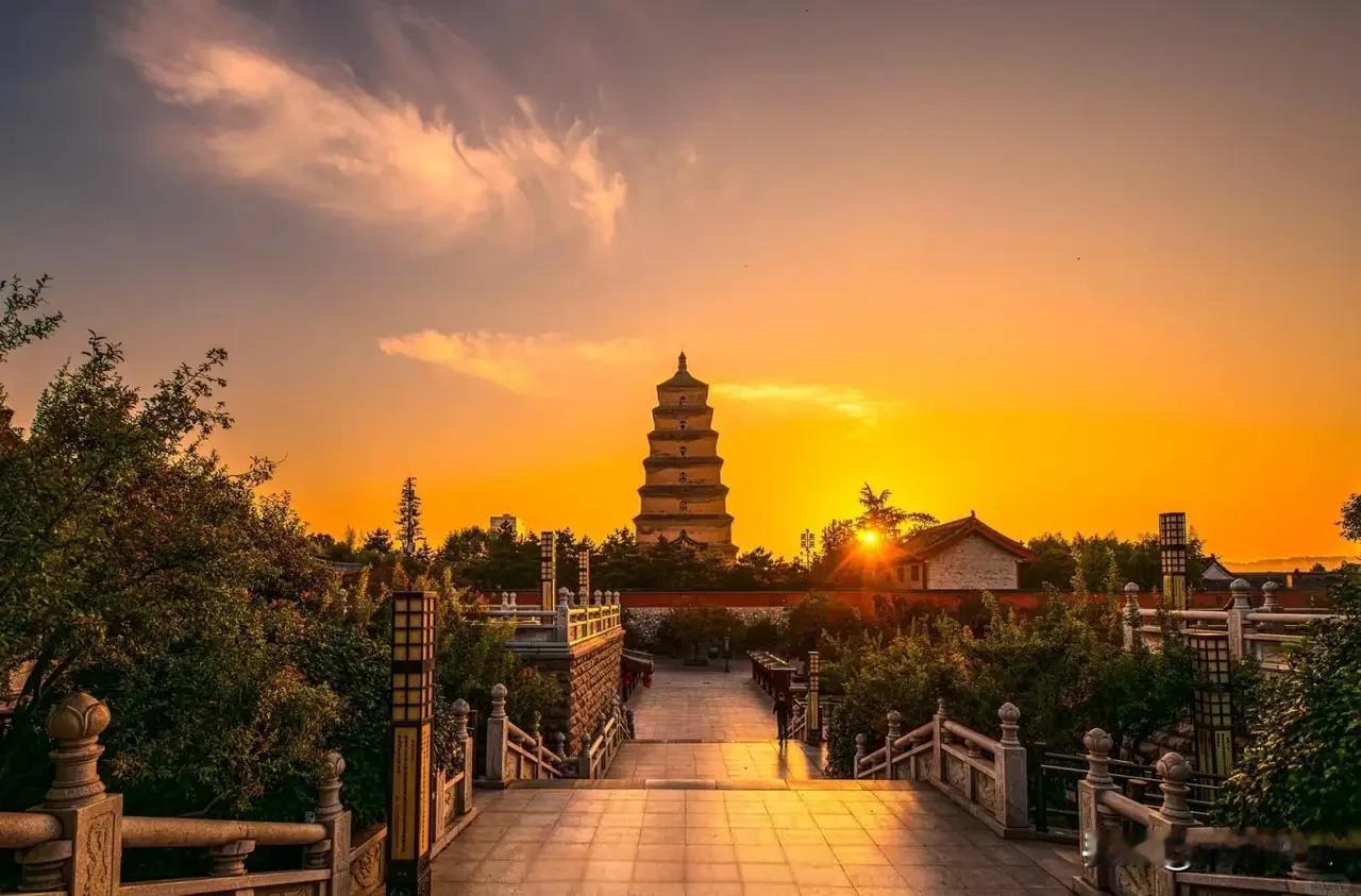 去西安旅游，美食是必须体验的。
不撞南墙不回头！落地西安icon的第一站去逛回民
