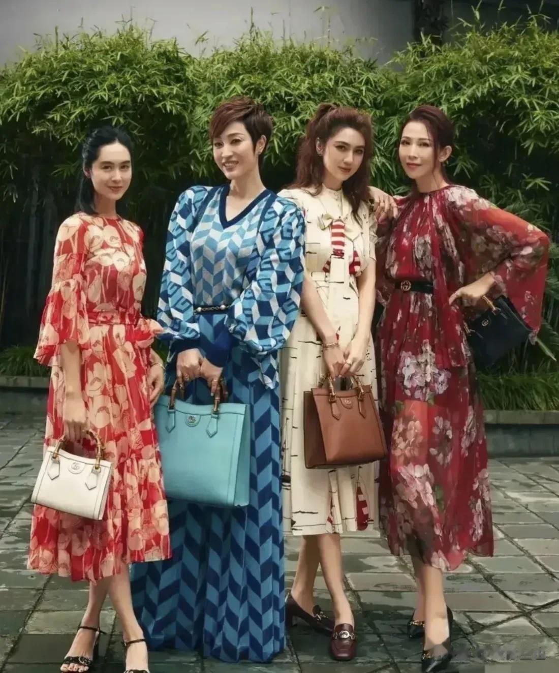 朱茵、陈法蓉、蔡少芬、洪欣，年轻时个个都是香港演艺圈的女神，底子超好的，所以虽然