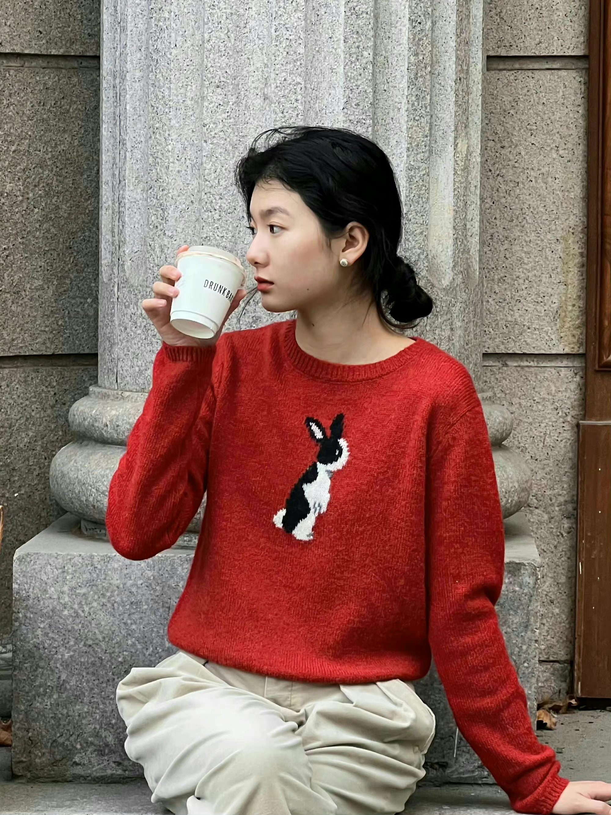 一个人的不幸，是从羡慕别人开始的。若你总是试图变成想象中的某个人，难题就来了。人