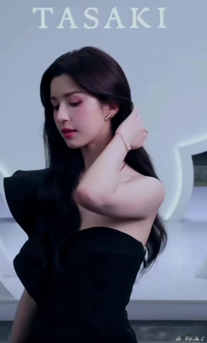 哈尼克孜[爱慕]