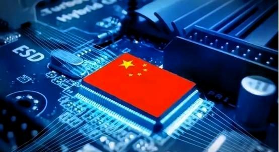 这事儿真是让人感慨，美国这几年算是把“搬起石头砸自己的脚”演绎得淋漓尽致。

当