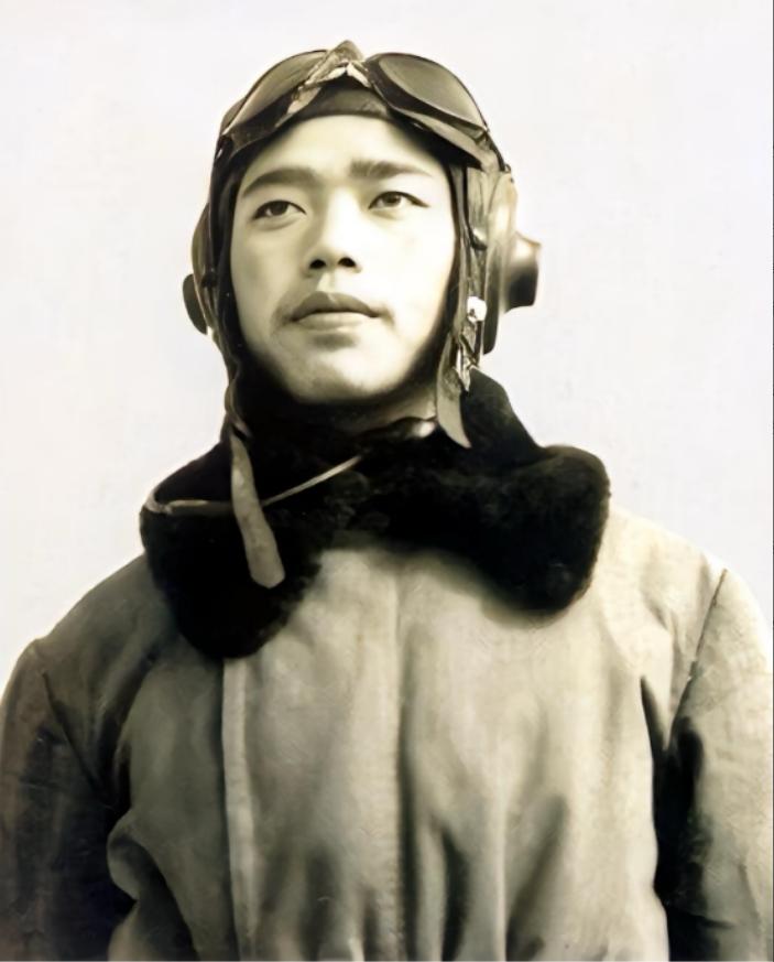 1952年，在朝鲜打下9架美军飞机的王牌飞行员赵宝桐对一个女记者一见钟情，空军司