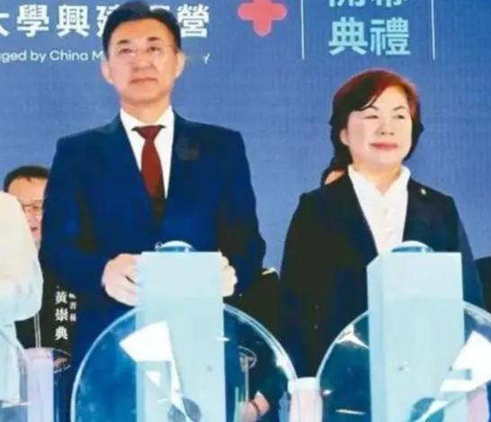 看似要输了！
其实江启臣早就赢麻了！

江启臣这步棋走得稳
他在台中深耕十四年。