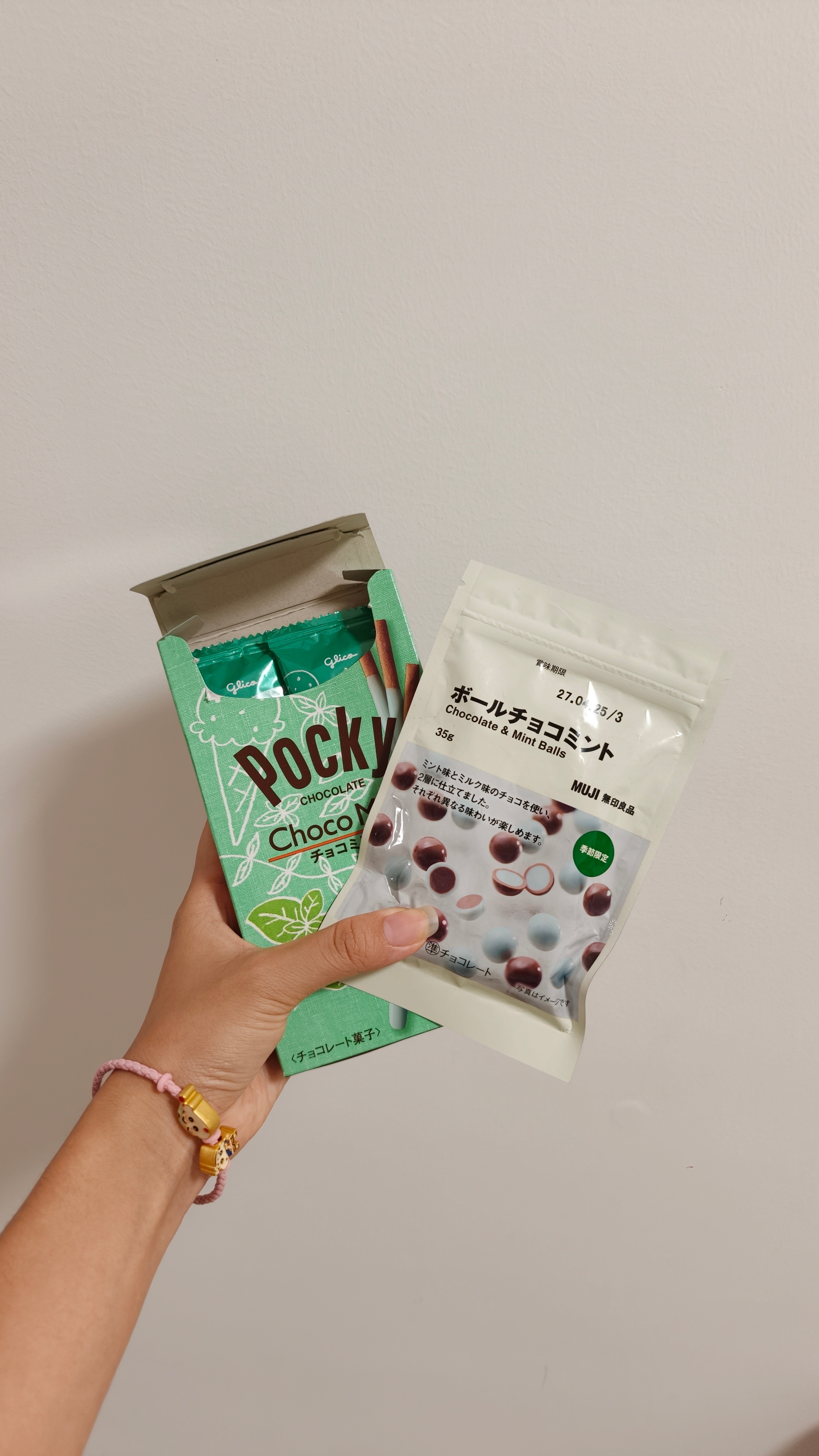 左边的超级好吃……右边还没吃…… 